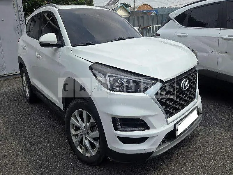 Photo 2 of 11: 2019 Hyundai Tucson, VIN KMHJ381ABKU113434 — Korean insurance auction