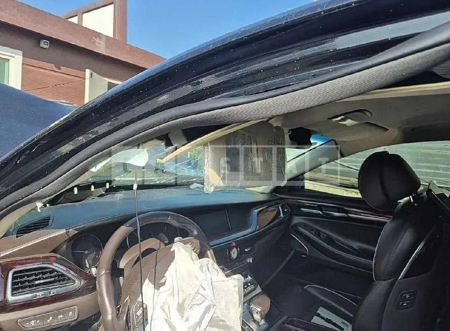 Photo 2 of 15: 2016 Genesis EQ900 — Korean insurance auction