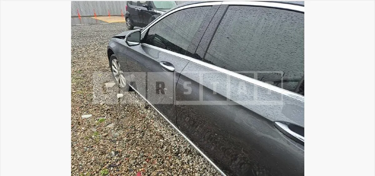 Photo 2 of 32: 2017 Mercedes-Benz E300 4Matic — Korean insurance auction