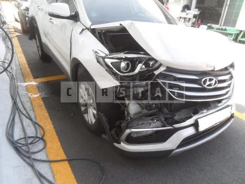 Photo 2 of 13: 2016 Hyundai Santa Fe, VIN KMHSW81UBGU685418 — Korean insurance auction