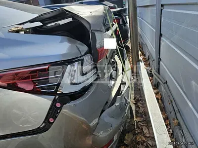 Photo 1 of 44: 2017 Lexus ES300h, VIN JTHBW1GG7H2137760 — Korean insurance auction