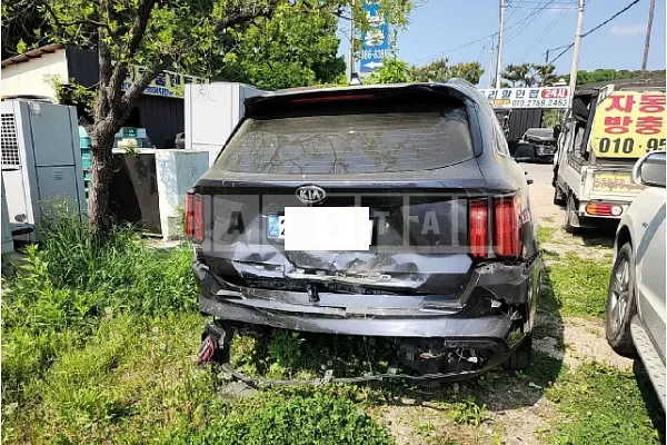 Photo 2 of 7: 2021 Kia Sorento — Korean insurance auction