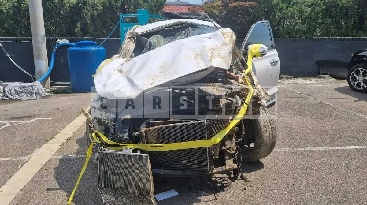 Photo 2 of 15: 2021 Hyundai Palisade, VIN KMHR381ABMU273153 — Korean insurance auction