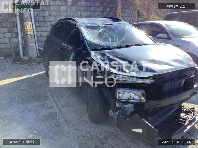 Photo 2 of 21: 2018 Hyundai Kona, VIN KMHK3816GJU254429 — Korean insurance auction