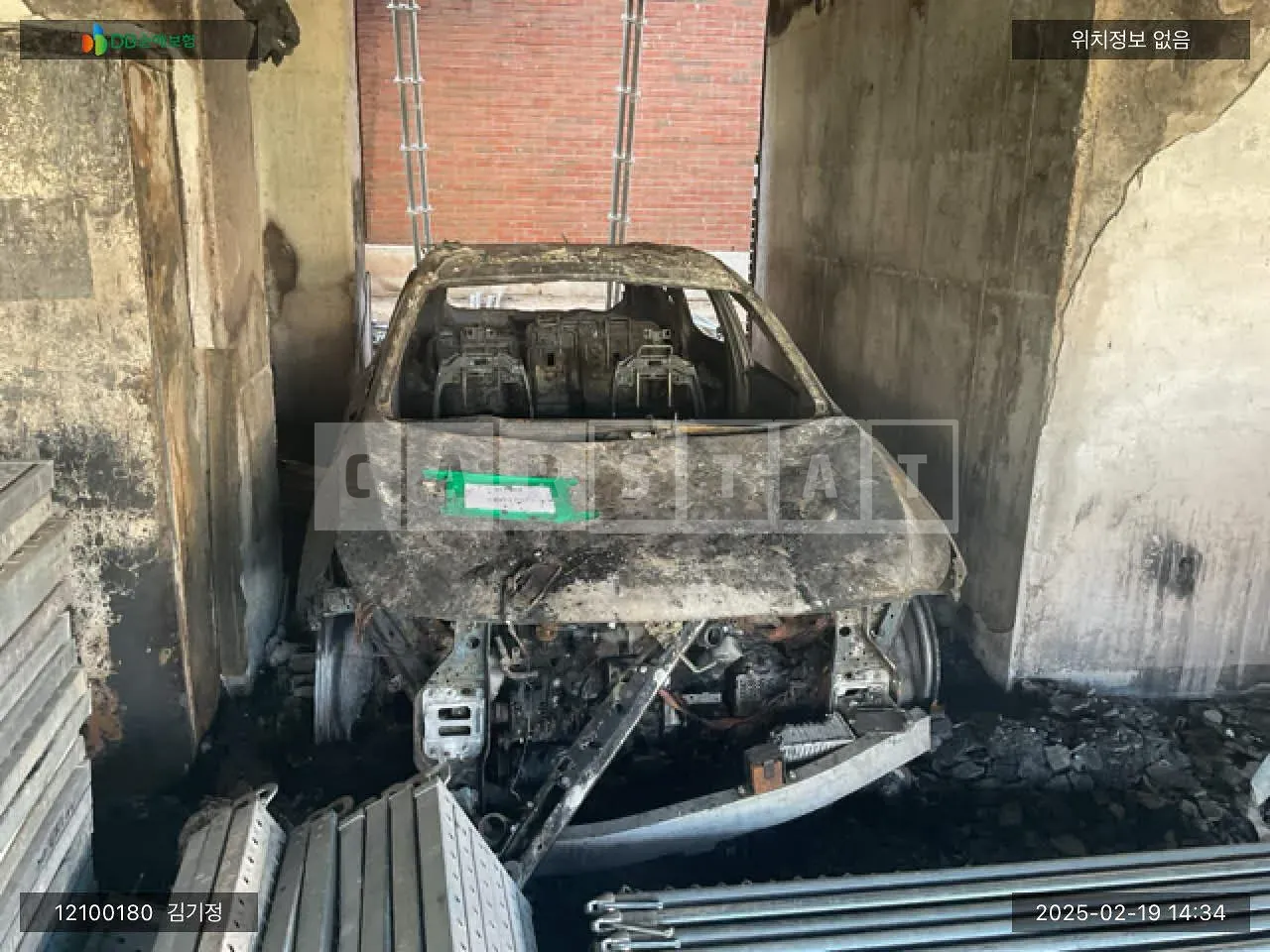 Photo 2 of 9: 2020 Hyundai Santa Fe, VIN KMHS281HGMU311057 — Korean insurance auction