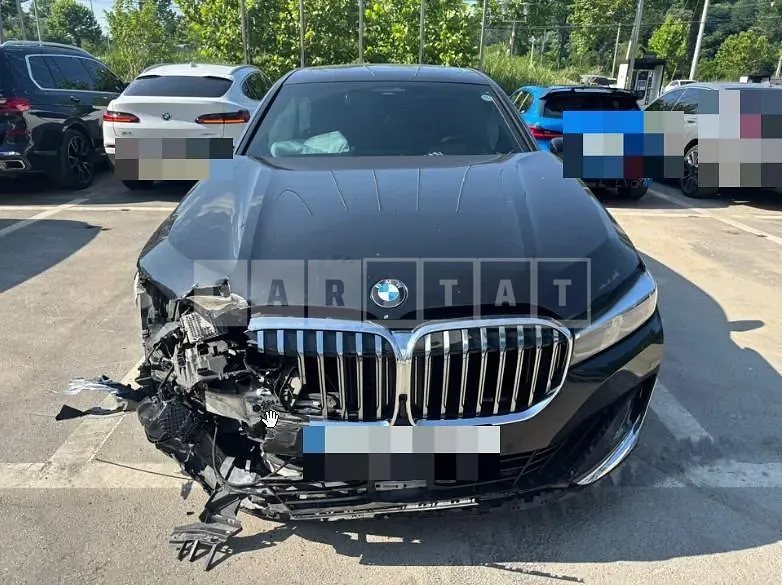 Photo 2 of 11: 2022 BMW 740Li xDrive — Korean insurance auction