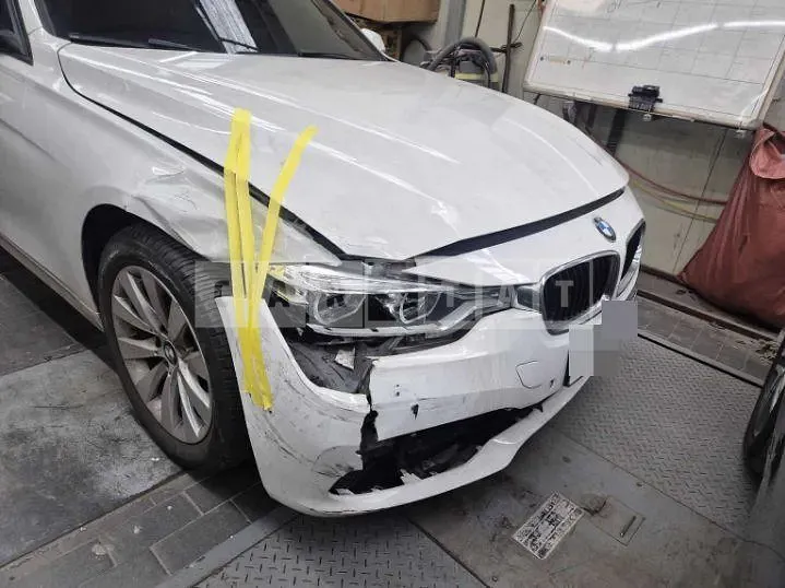 Photo 2 of 6: 2015 BMW 320d xDrive — Korean insurance auction