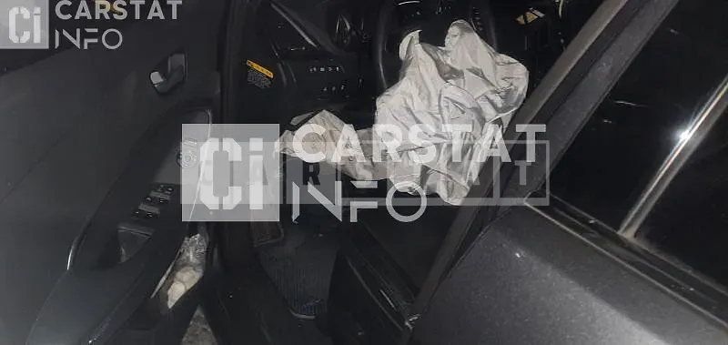 Photo 2 of 6: 2015 Hyundai Santa Fe, VIN KMHSW81UDGU558587 — Korean insurance auction