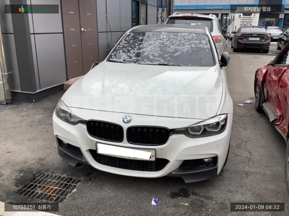 Photo 2 of 9: 2018 BMW 330i, VIN WBA8B9108JA826507 — Korean insurance auction