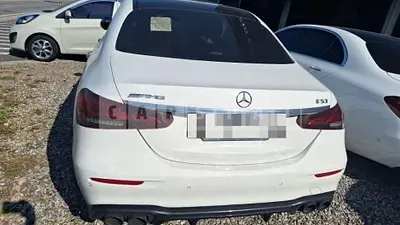 Photo 1 of 8: 2017 Mercedes-Benz E300 4Matic — Korean insurance auction
