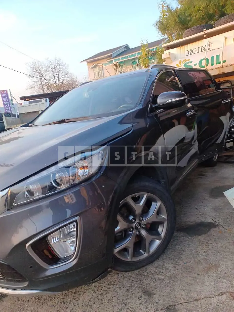 Photo 2 of 9: 2016 Kia Sorento, VIN KNAPK81ADGA256227 — Korean insurance auction