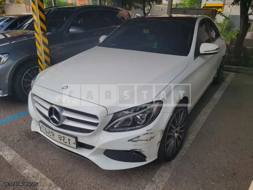 Photo 2 of 9: 2016 Mercedes-Benz C200, VIN WDDWF4CB1GF268176 — Korean insurance auction