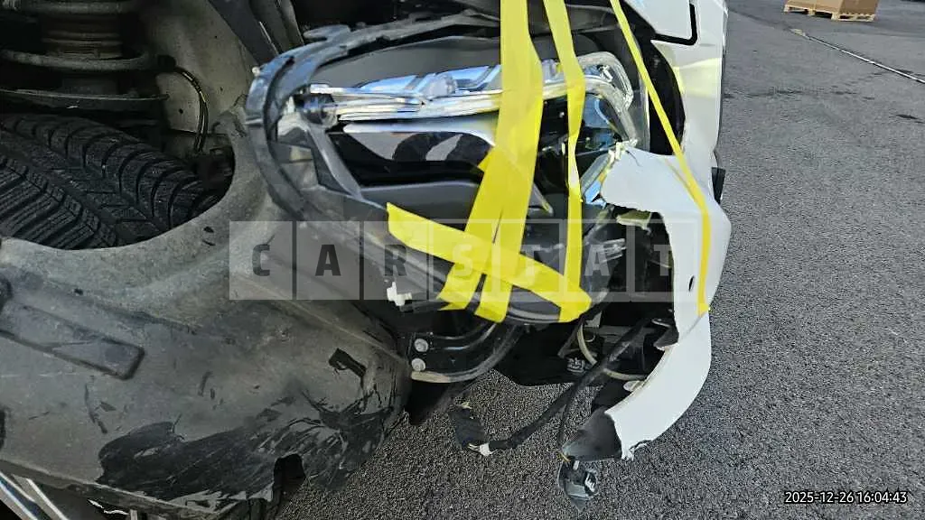 Photo 2 of 5: 2015 Mercedes-Benz E220 BlueTec — Korean insurance auction