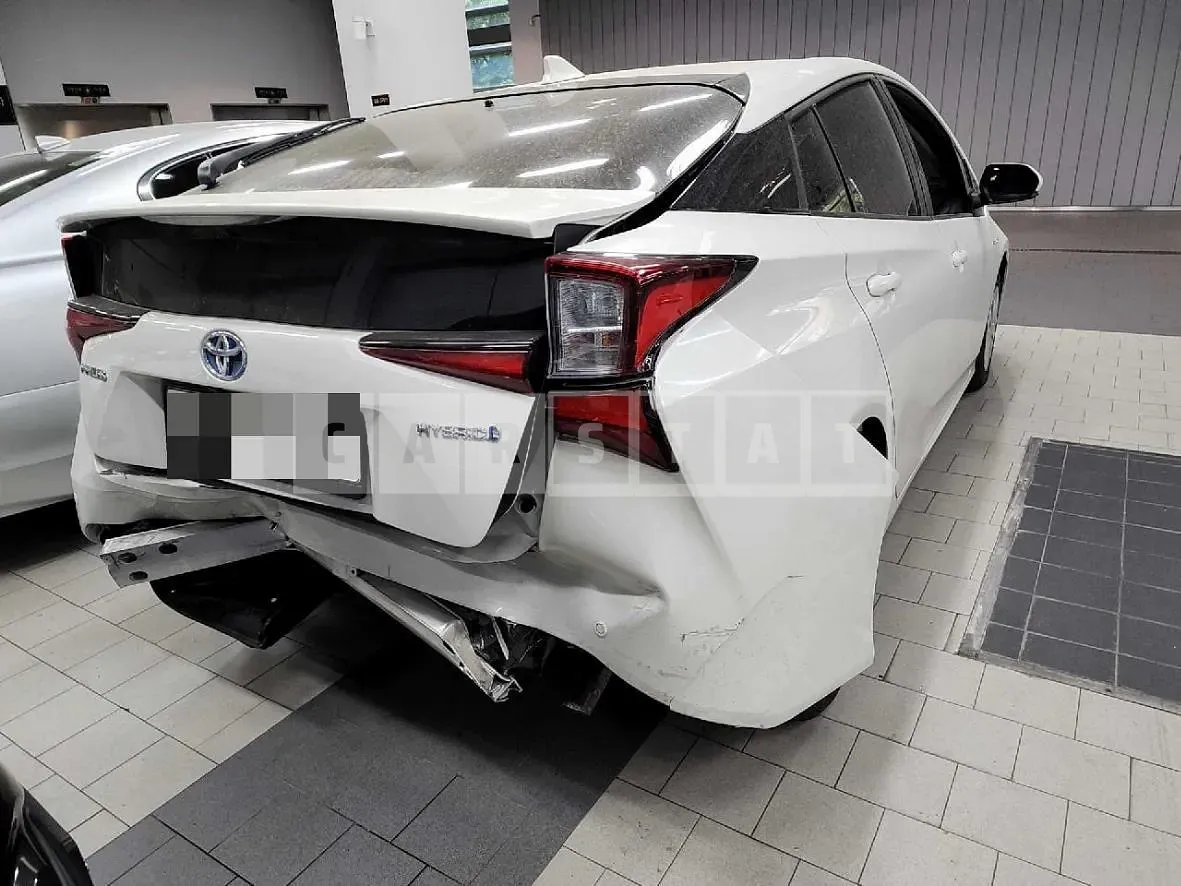 Photo 2 of 21: 2019 Toyota Prius 2WD, VIN JTDKARFU7K3098966 — Korean insurance auction