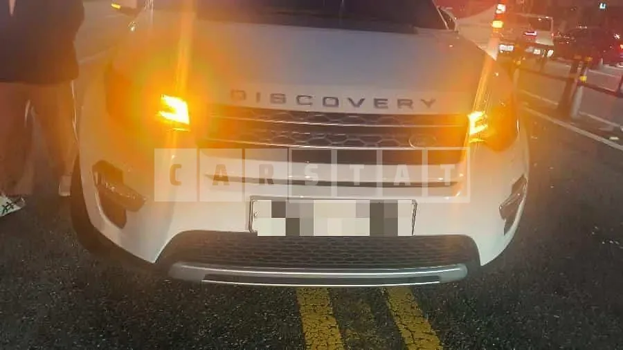 Photo 2 of 11: 2018 Land Rover Discovery Sport 2.0d, VIN SALCA2BNXJH747664 — Korean insurance auction