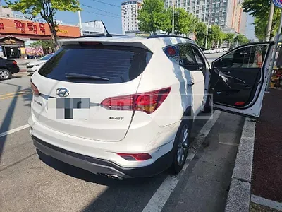 Photo 1 of 9: 2016 Hyundai Santa Fe DM — Korean insurance auction