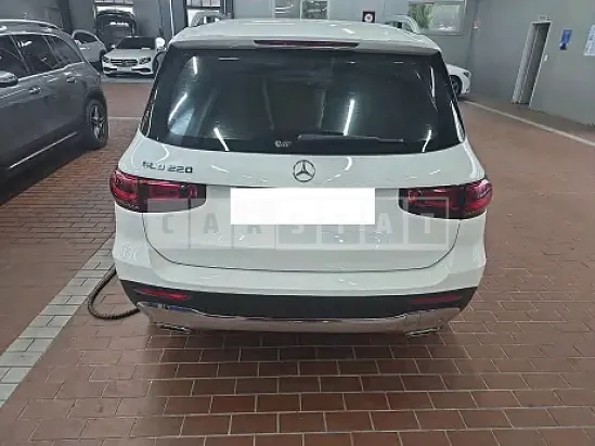 Photo 2 of 14: 2021 Mercedes-Benz GLB220 — Korean insurance auction