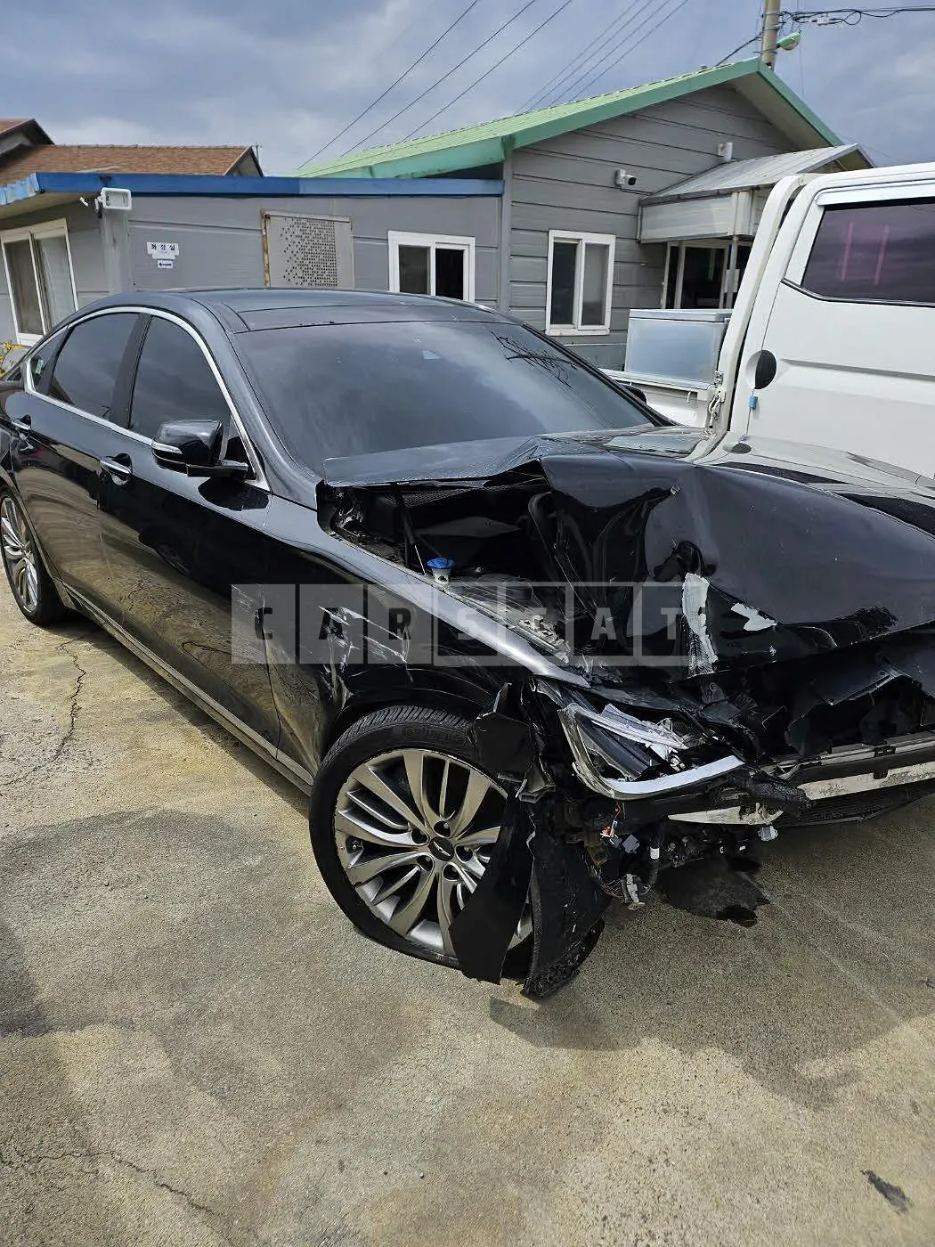 Photo 2 of 7: 2017 Hyundai Genesis G80, VIN KMHGM41DDHU221174 — Korean insurance auction