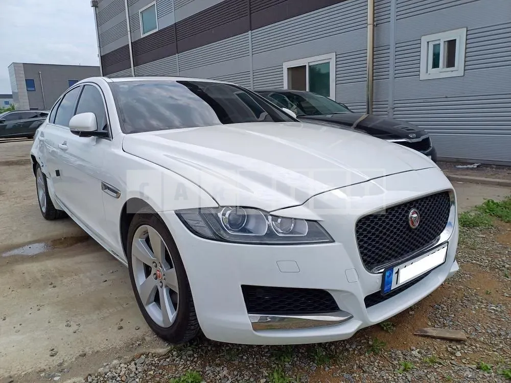Photo 2 of 9: 2018 Jaguar XF 25T AWD, VIN SAJBA4BX9JCY68426 — Korean insurance auction
