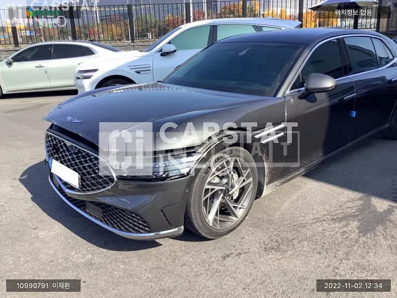 Photo 2 of 17: 2022 Genesis G90, VIN KMTFA41DDPU021106 — Korean insurance auction