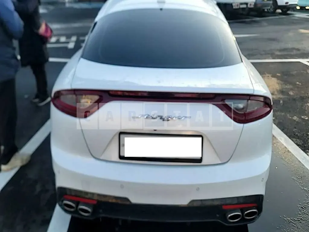 Photo 2 of 23: 2018 Kia Stinger, VIN KNAE351ABJS002842 — Korean insurance auction