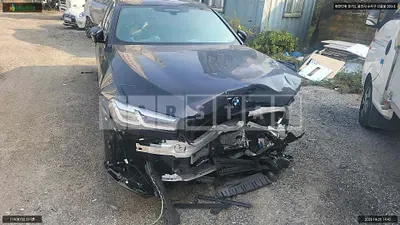 Photo 1 of 13: 2022 BMW 520i, VIN WBA11BH04NWX66736 — Korean insurance auction