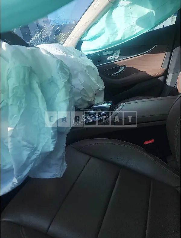 Photo 2 of 21: 2018 Mercedes-Benz E220d — Korean insurance auction
