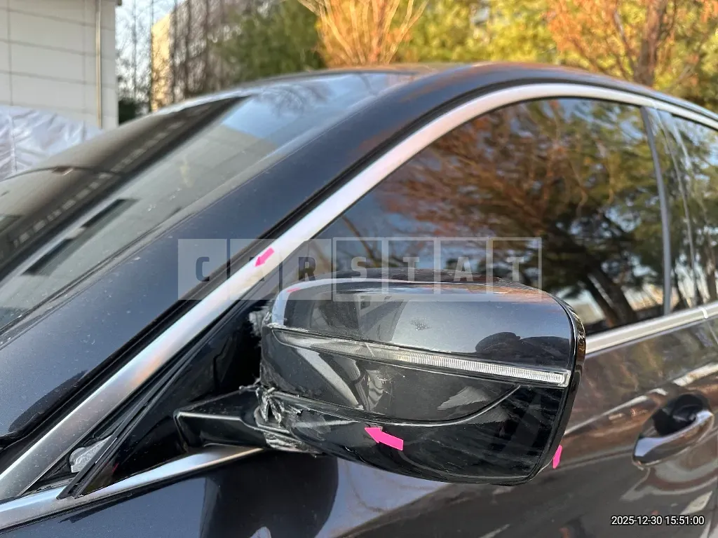 Photo 2 of 46: 2022 BMW 530i — Korean insurance auction