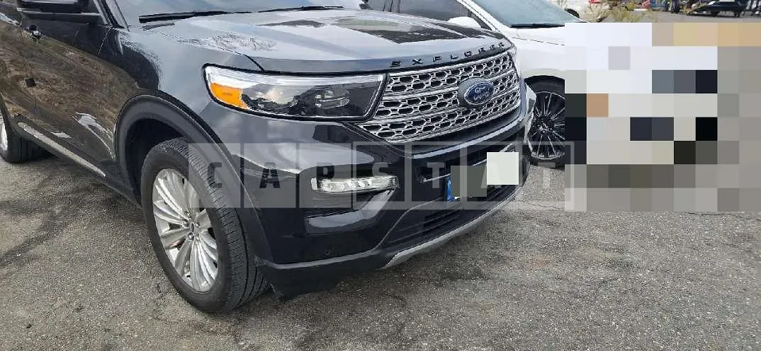 Photo 2 of 3: 2021 Ford (parts) Explorer Headlamp — Korean insurance auction