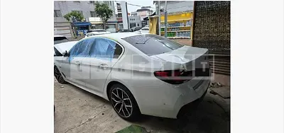 Photo 1 of 39: 2022 BMW 530e — Korean insurance auction