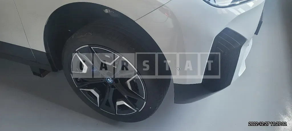 Photo 2 of 18: 2022 BMW i4, VIN WBY71AW01NFN04522 — Korean insurance auction