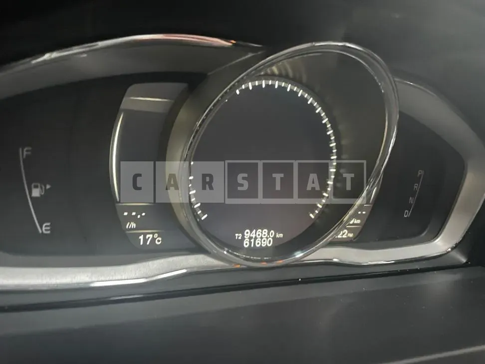 Photo 2 of 11: 2018 Volvo V60CCD4, VIN YV1FZA8BDJ2058955 — Korean insurance auction