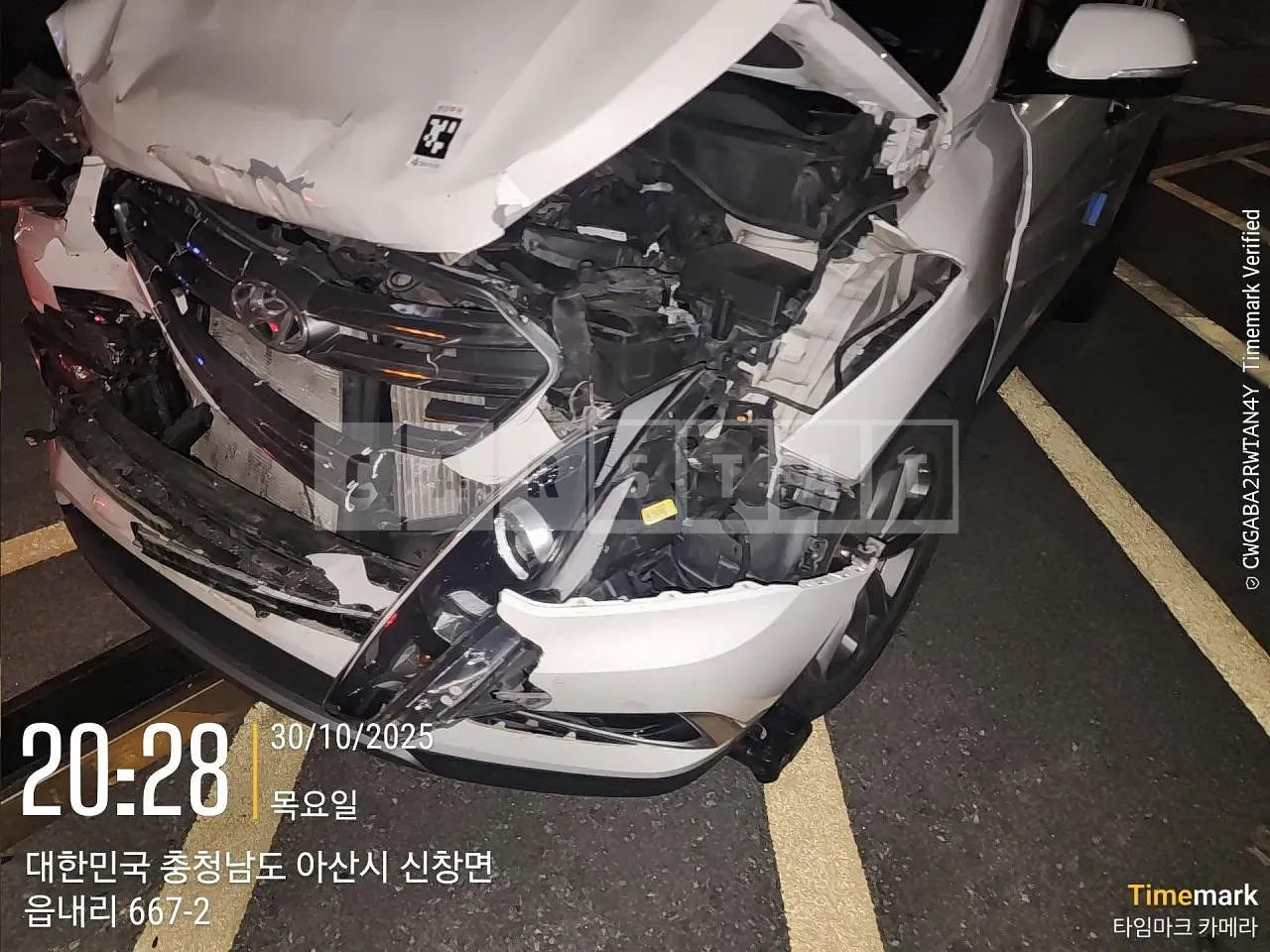 Photo 2 of 15: 2016 Hyundai Santa Fe, VIN KMHSW81UBGU597379 — Korean insurance auction