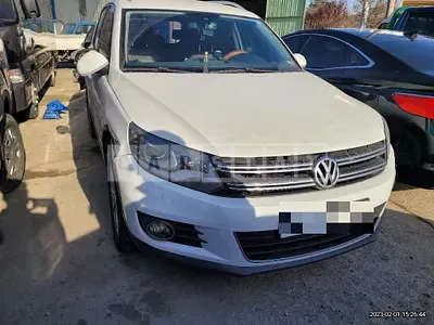 Photo 1 of 11: 2014 Volkswagen Tiguan 2.0 TDI Blue Motion, VIN WVGZZZ5NZFW523838 — Korean insurance auction