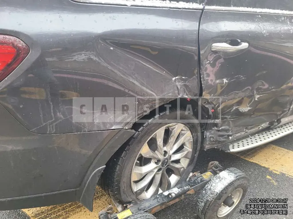 Photo 2 of 8: 2019 Kia Sorento — Korean insurance auction