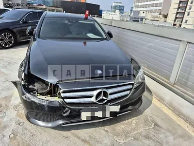 Photo 1 of 9: 2017 Mercedes-Benz E300 — Korean insurance auction