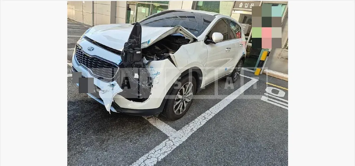 Photo 2 of 11: 2017 Kia Sportage — Korean insurance auction