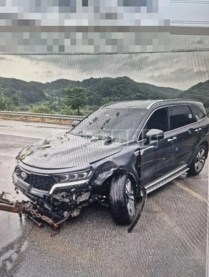 Photo 2 of 5: 2021 Kia Sorento Hybrid 4WD — Korean insurance auction