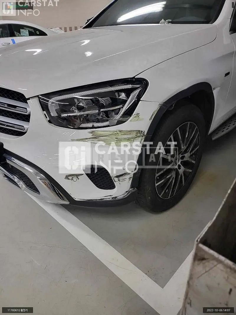 Photo 2 of 19: 2021 Mercedes-Benz GLC 300e 4Matic, VIN W1N0G5DB6MF938536 — Korean insurance auction