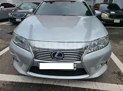 Photo 1 of 17: 2015 Lexus ES300h, VIN JTHBW1GG0F2087054 — Korean insurance auction