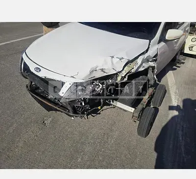 Photo 1 of 7: 2015 Kia K5 — Korean insurance auction