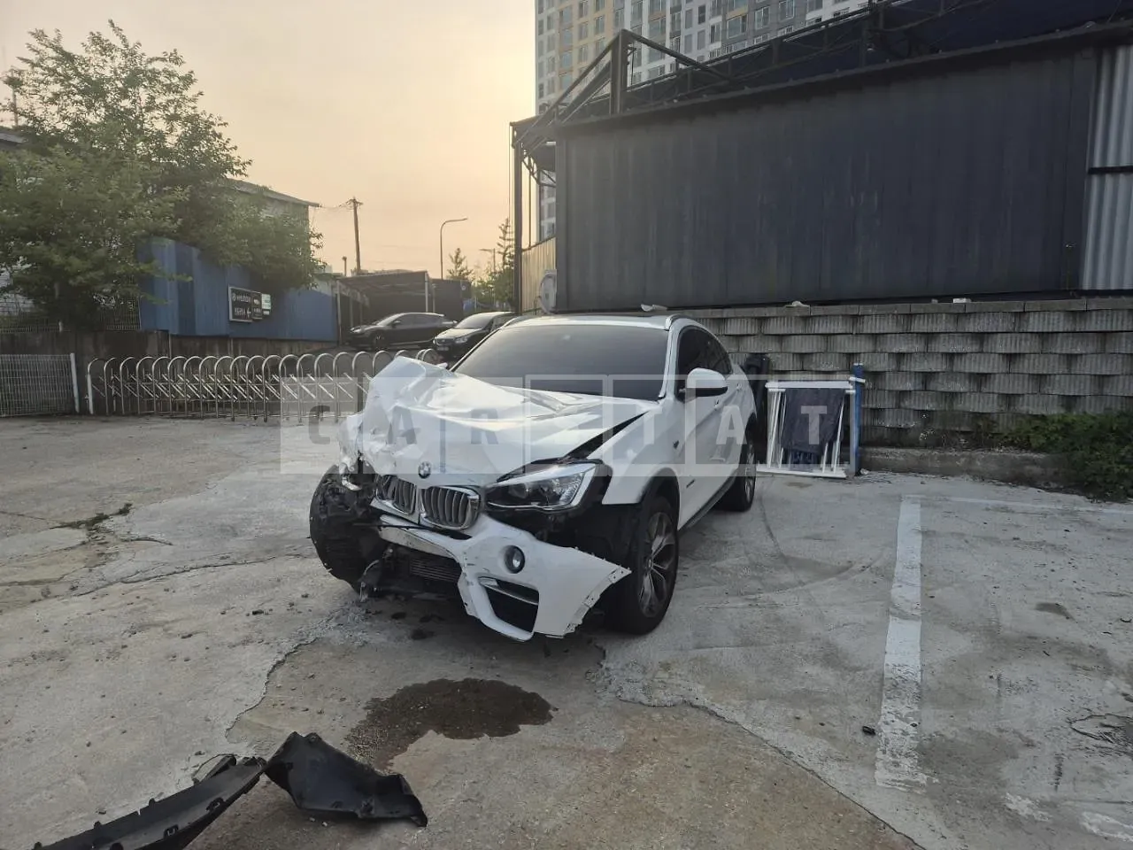 Photo 2 of 14: 2017 BMW X4 xDrive 20d, VIN WBAXX1106H0T37909 — Korean insurance auction