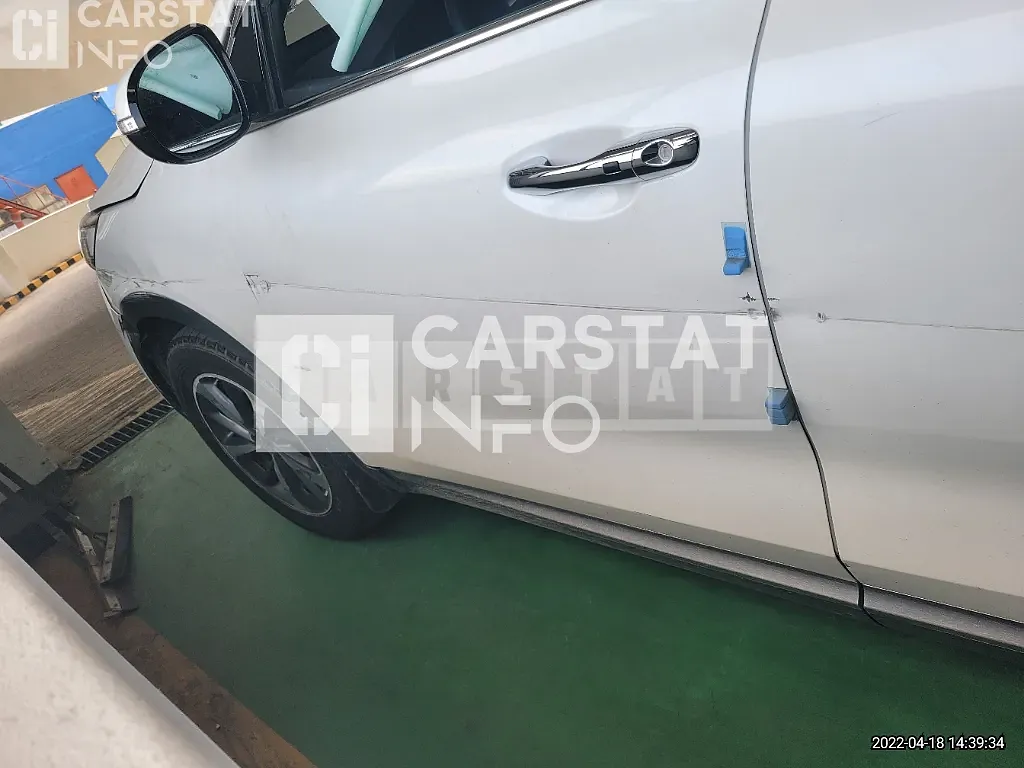 Photo 2 of 22: 2017 Kia Sorento 2.0 (4WD), VIN KNAPG81ADJA381679 — Korean insurance auction