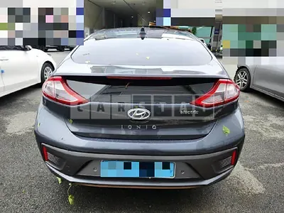 Photo 1 of 15: 2018 Hyundai IONIQ Electric, VIN KMHC051HFKU028681 — Korean insurance auction