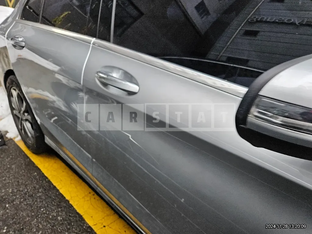 Photo 2 of 26: 2016 Mercedes-Benz C 200, VIN WDDWF4CB4GF249542 — Korean insurance auction