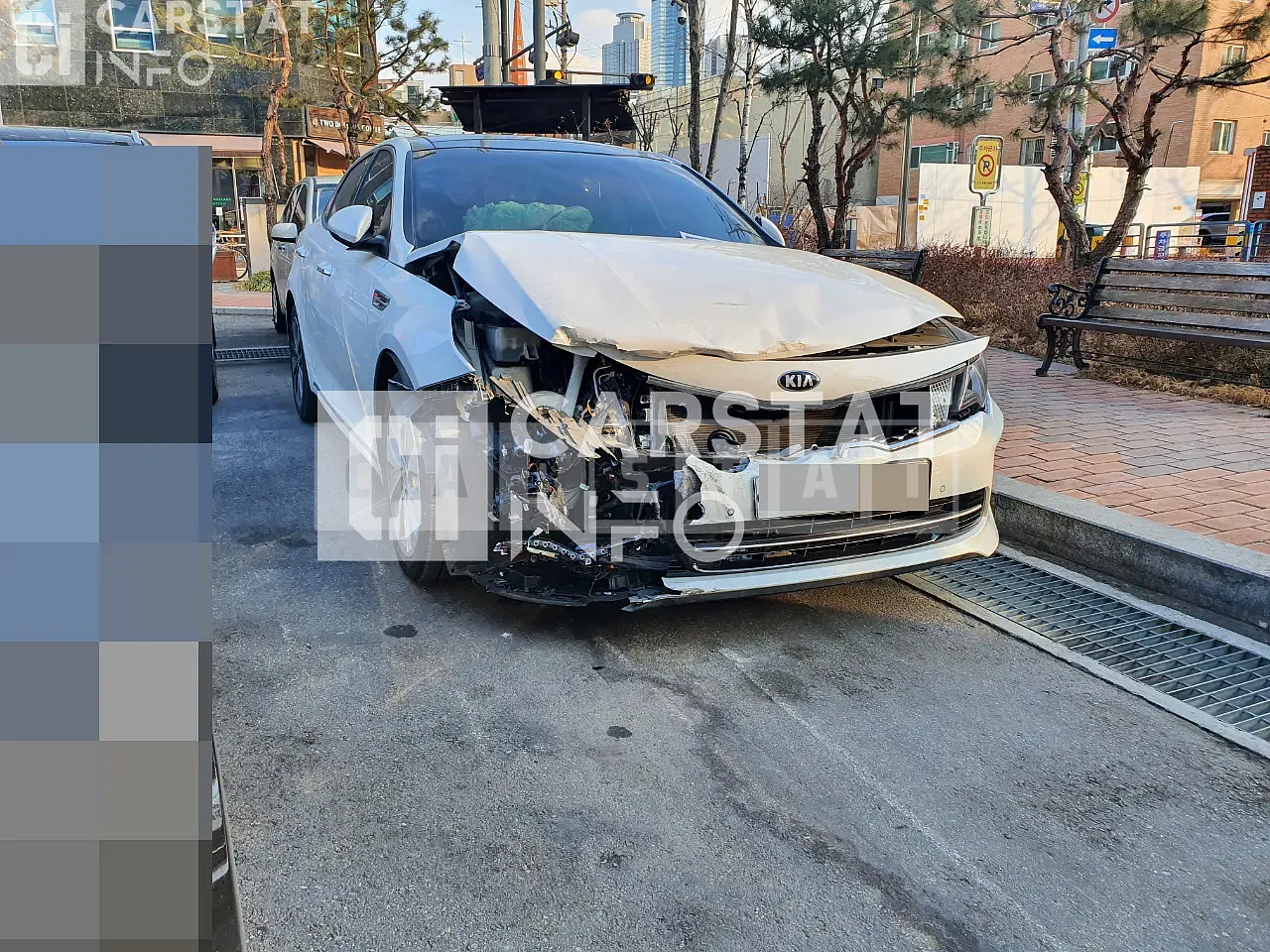 Photo 2 of 5: 2016 Kia K5, VIN KNAGX411BHA134719 — Korean insurance auction