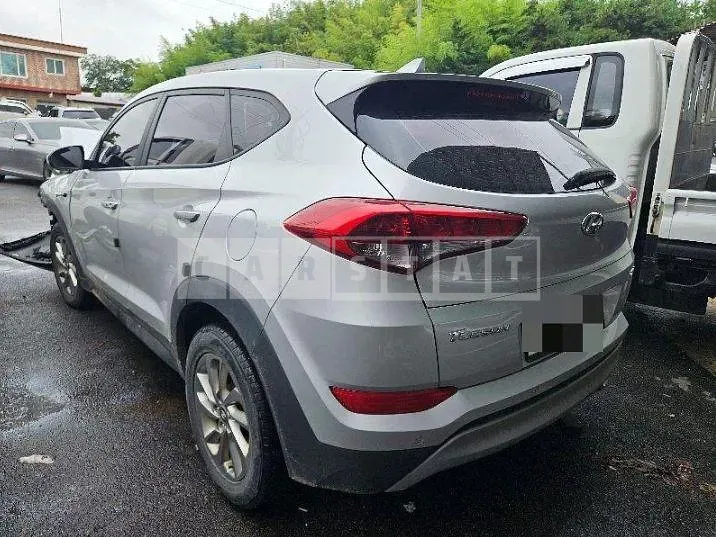 Photo 2 of 7: 2017 Hyundai Tucson TL — Korean insurance auction