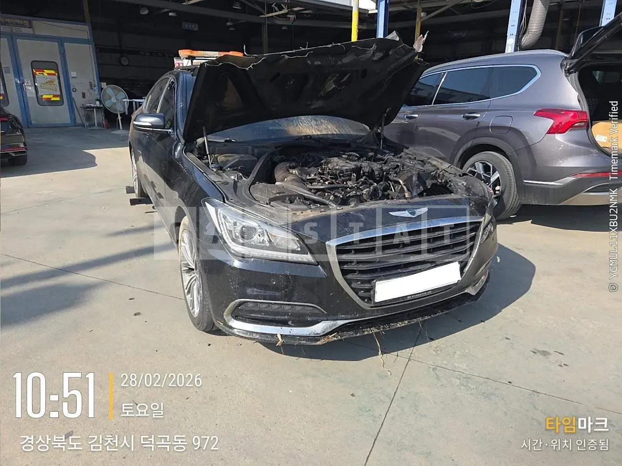 Photo 2 of 26: 2018 Hyundai Genesis G80, VIN KMHGL41DBJU270303 — Korean insurance auction