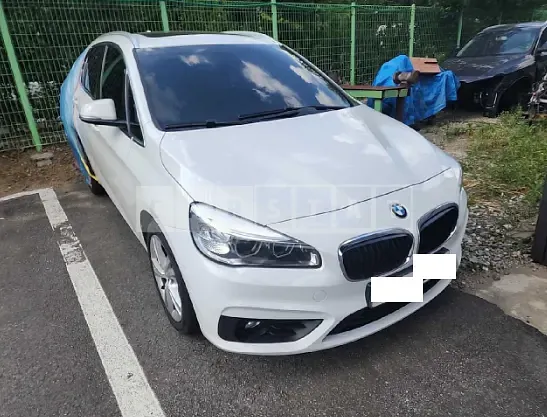 Photo 2 of 29: 2016 BMW Active Tourer, VIN WBA2C1107GV485008 — Korean insurance auction