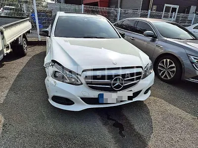 Photo 1 of 11: 2015 Mercedes-Benz E220 BlueTec — Korean insurance auction